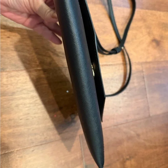 Michael Kors Jet Set Medium Envelope Clutch. - Picture 4 of 11